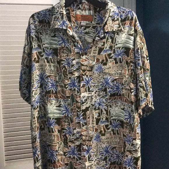 Authentic Hawaain Island Traditions Button Down ๐ - Picture 2 of 3